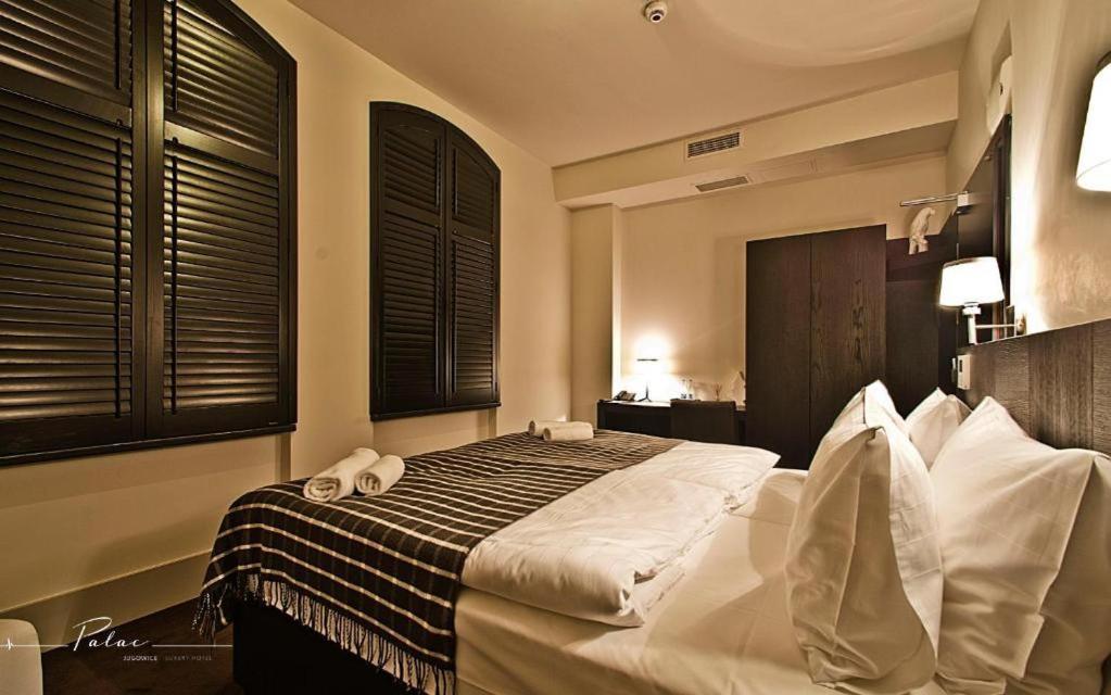 Hotel Palac Jugowice Валбжих Экстерьер фото