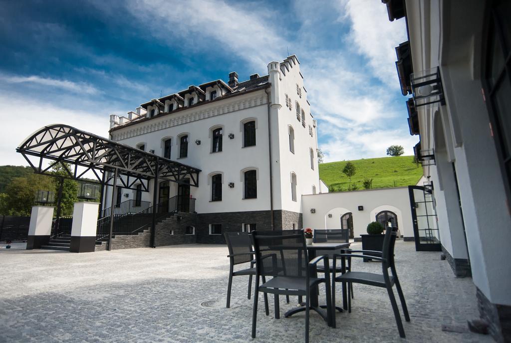 Hotel Palac Jugowice Валбжих Экстерьер фото