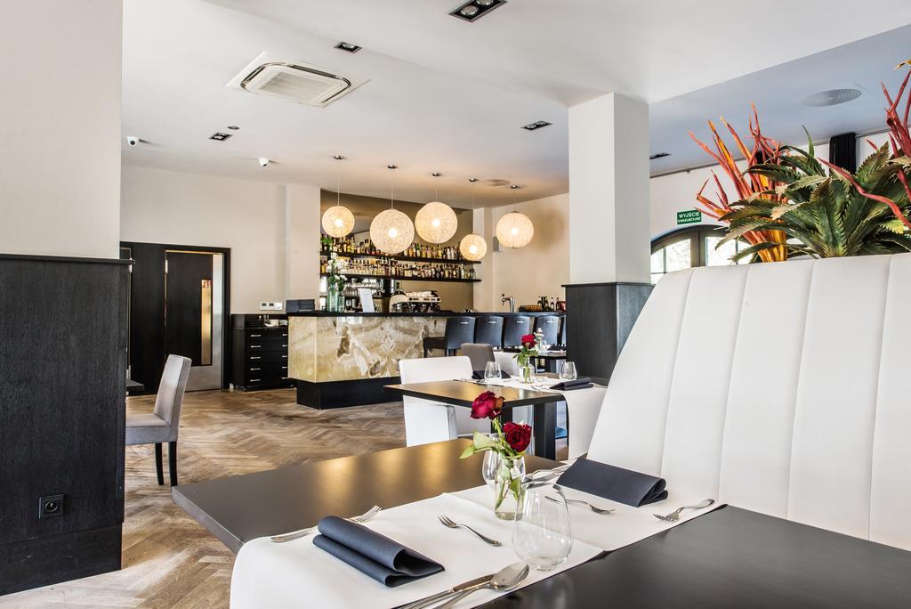 Hotel Palac Jugowice Валбжих Экстерьер фото